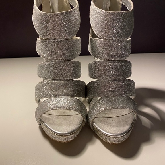 Talons hauts - Picture 2 of 5